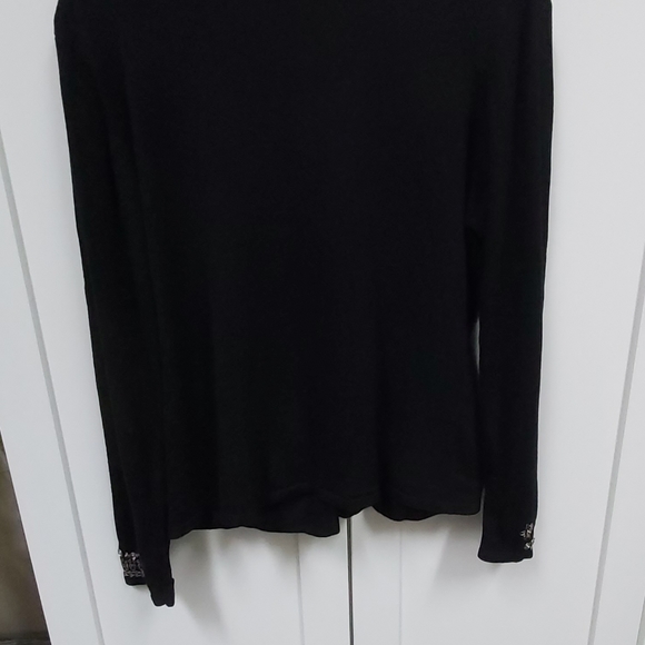 One Girl Who sweater - Picture 11 of 13